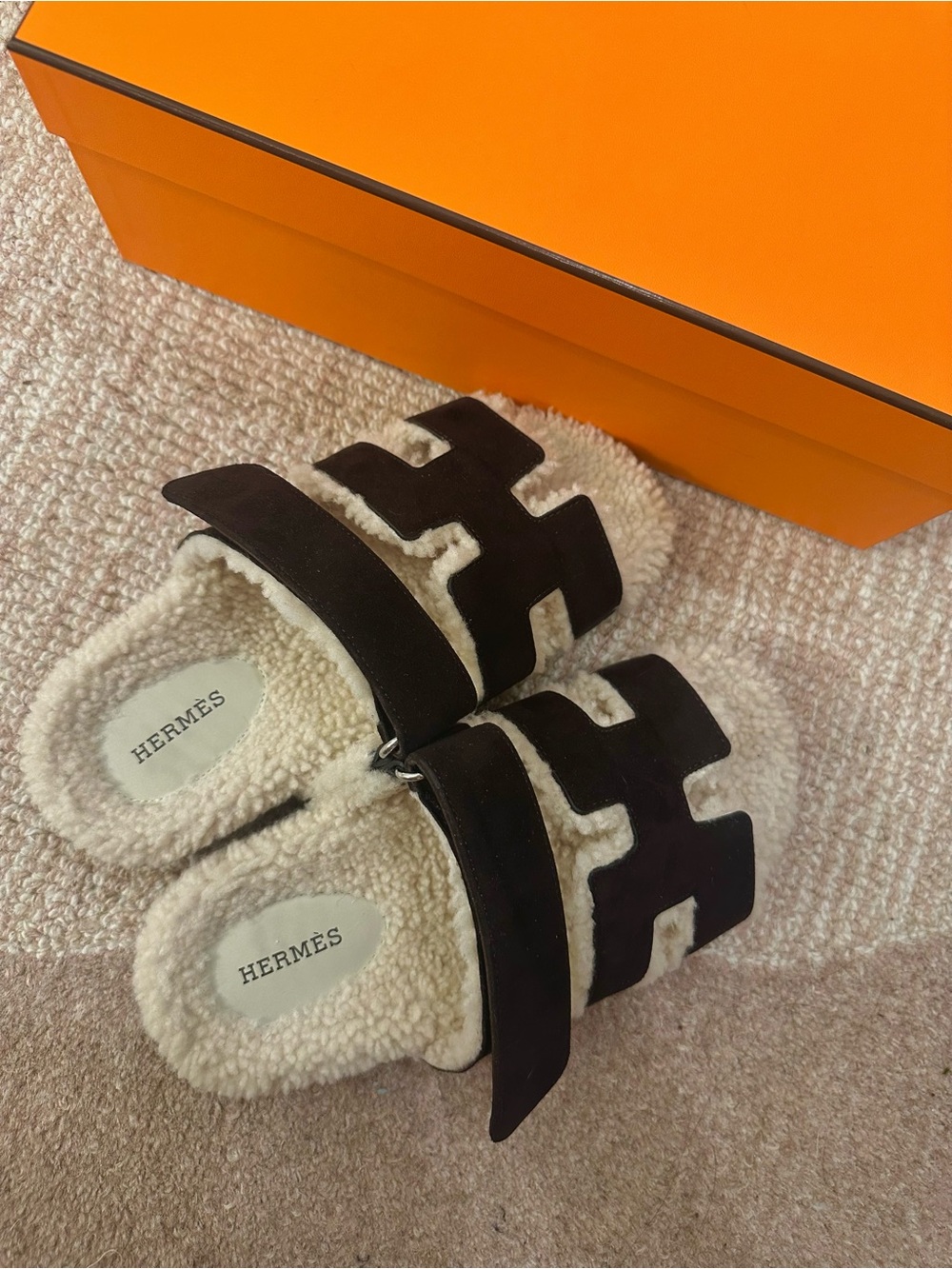 Hermes Chypre Sandal in Ebene/Ecru Shearling 36